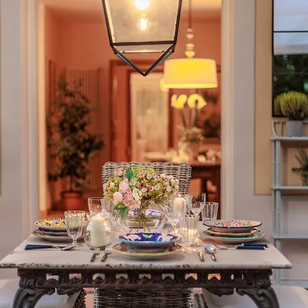 Villa Bassotta, A Charming *