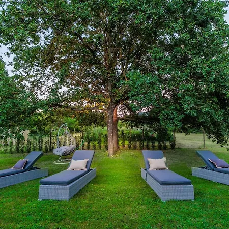 Bassotta, A Charming Villa